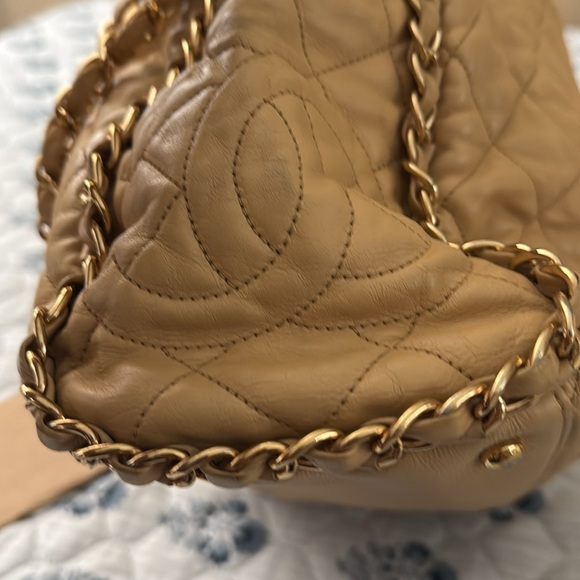 Chanel Tote - Picture 9 of 13